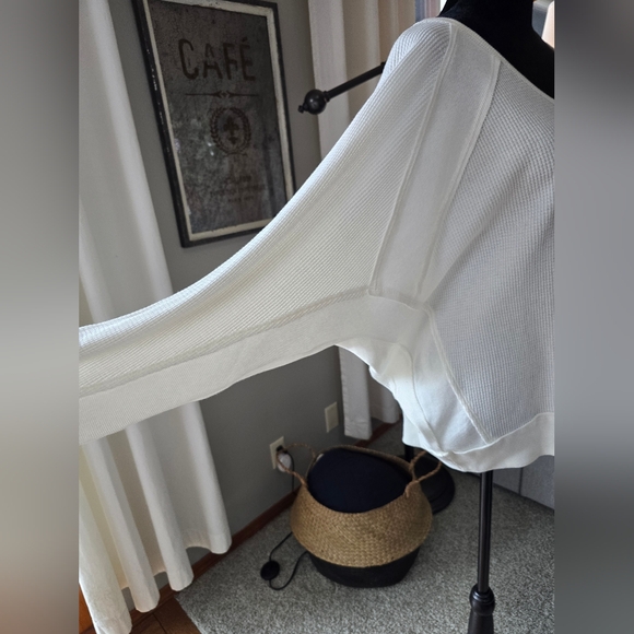 Free People Santa Clara Long Sleeve Thermal Top Women's Size Med NWT - Picture 5 of 11